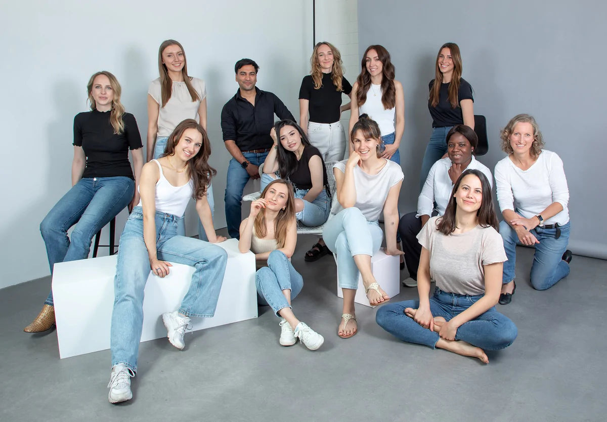 team_picture_nui_2cd91b83-5487-4151-8fd9-386ae8833cda_1200x_1.webp